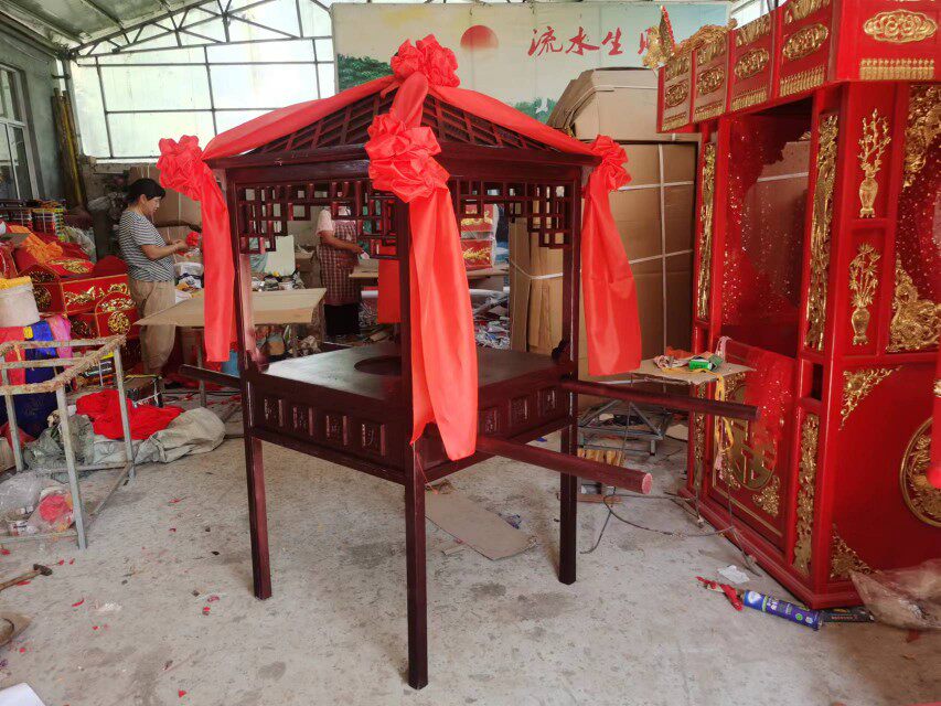 上菜花轿传菜轿子酒店木质卯榫红漆木雕贴金高档实木抬菜剁椒鱼头