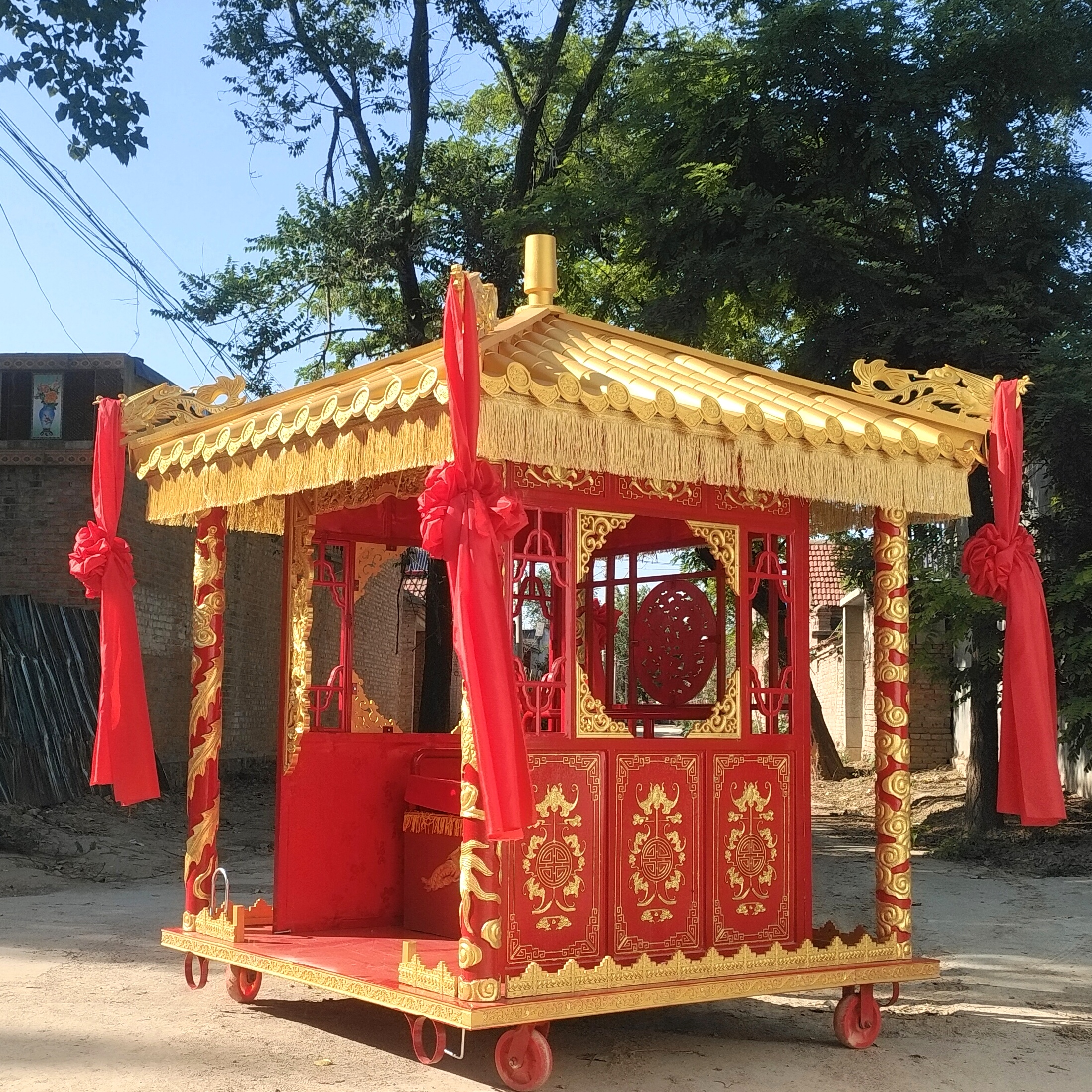 木雕描金箔八抬大轿十六抬大花轿