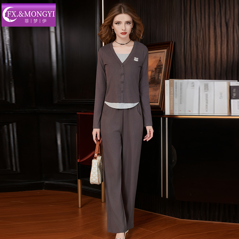 【直播专享】菲梦伊省心搭配套装女秋季拼接打底上衣阔腿裤两件套