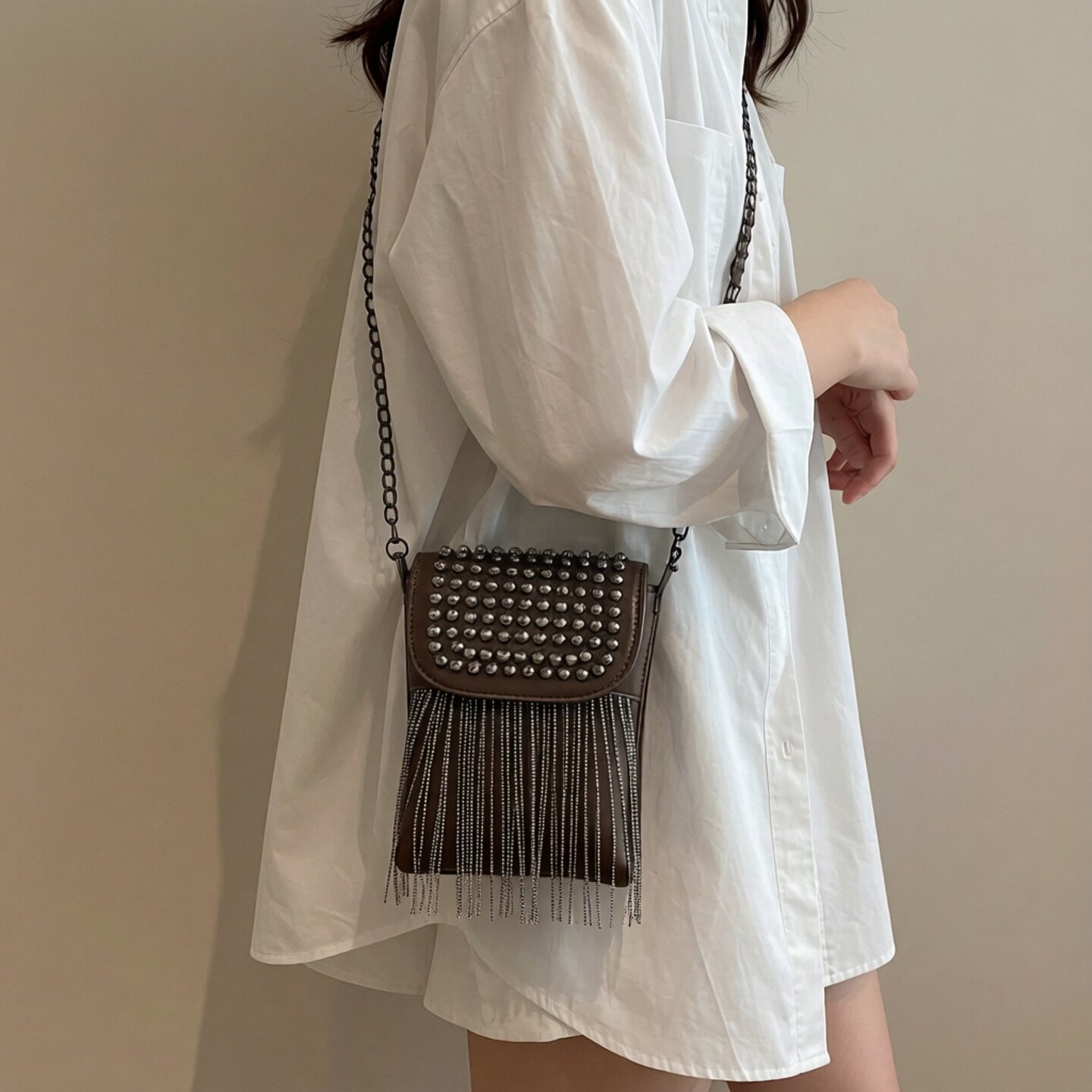 日韩版流苏斜挎小包包女2026新款潮迷你链条手机包百搭洋气单肩包