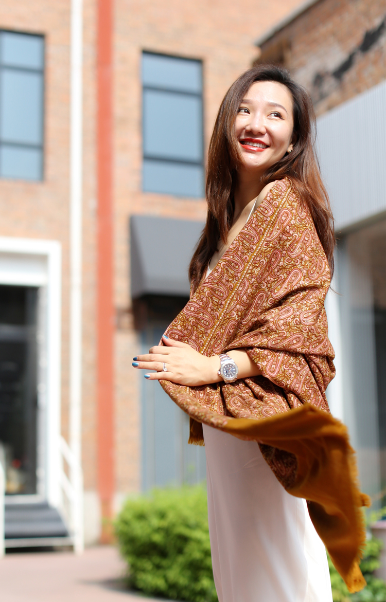 满绣复古克什米尔手工羊绒披肩