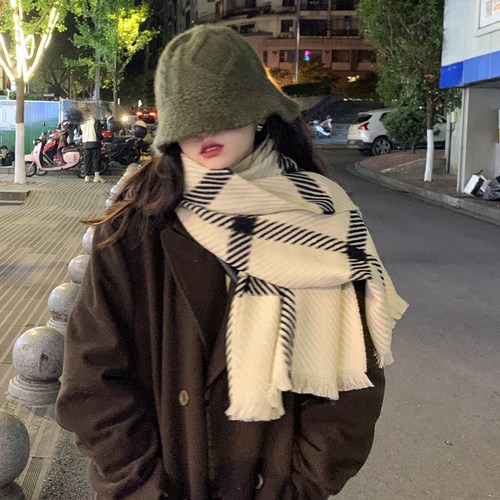 围巾女2026冬季新款大牌披肩