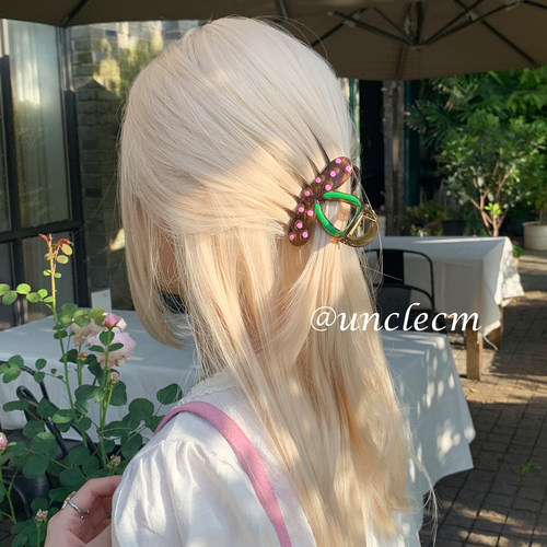 高级感撞色波点爱心抓夹女