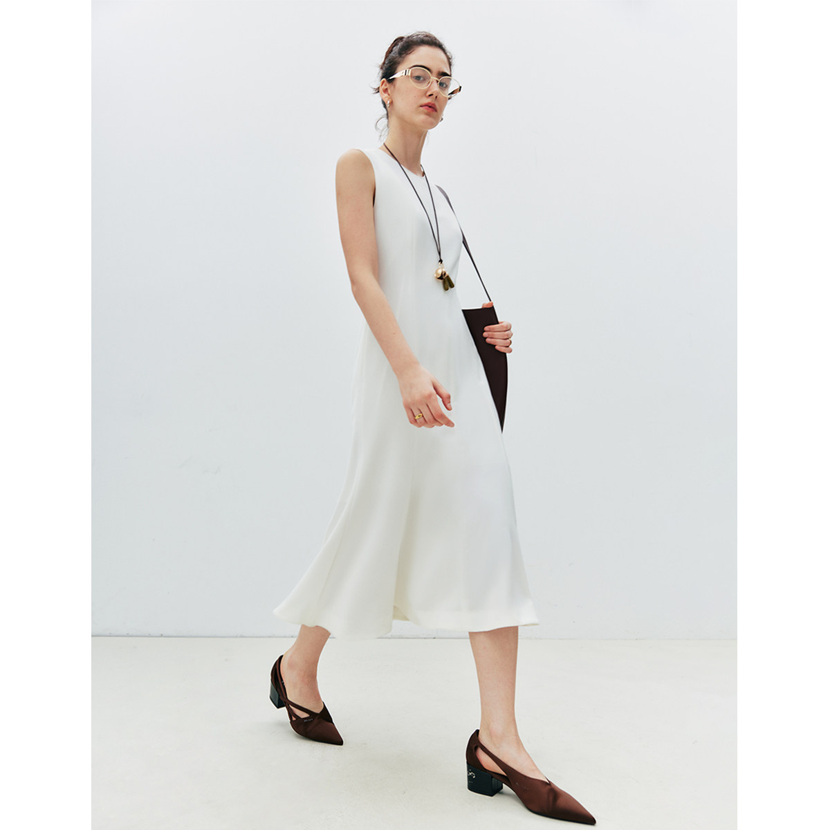 现货【王炸版型】经典8片式剪裁 简约通勤圆领无袖收腰鱼尾连衣裙,女装/女士精品,连衣裙,淘宝优惠券,粉丝福利购,淘宝优惠卷