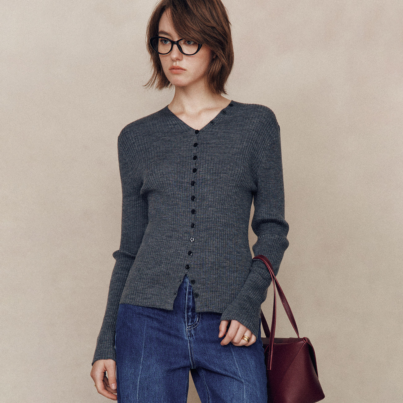 【保暖显瘦】吸光发热纤维 简约通勤百搭V领坑条针织开衫上衣女,女装/女士精品,毛针织衫,淘宝优惠券,粉丝福利购,淘宝优惠卷