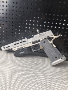 战术下挂手电Vp9战术大师UDL2011爆闪强光G17和TTi G34战术手电