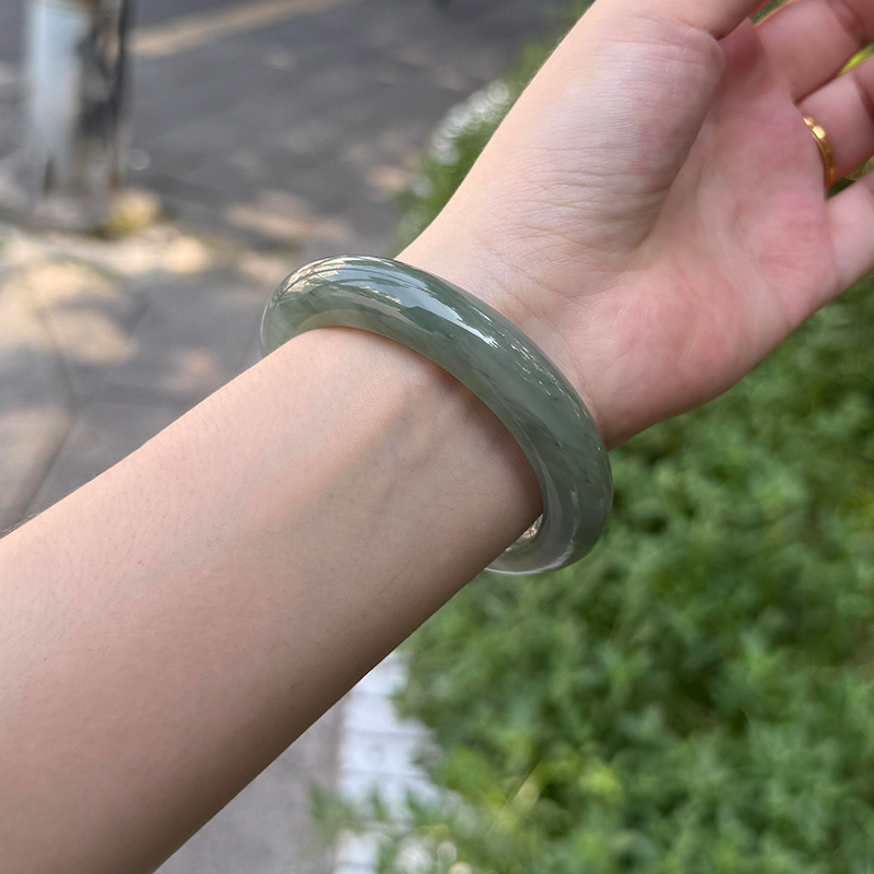 【优选热卖好玉】冰润飘花玉手镯