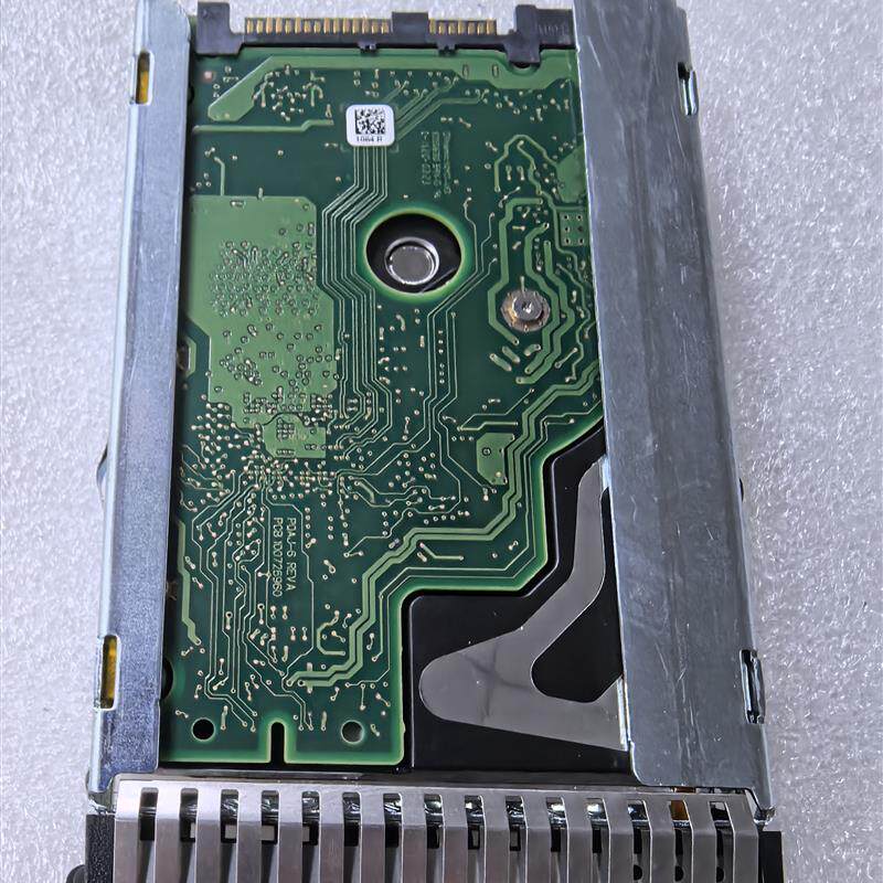 IBM 600G 00E9900 00LY2336 Power8小机硬盘 600GB 10K 2.5 SAS