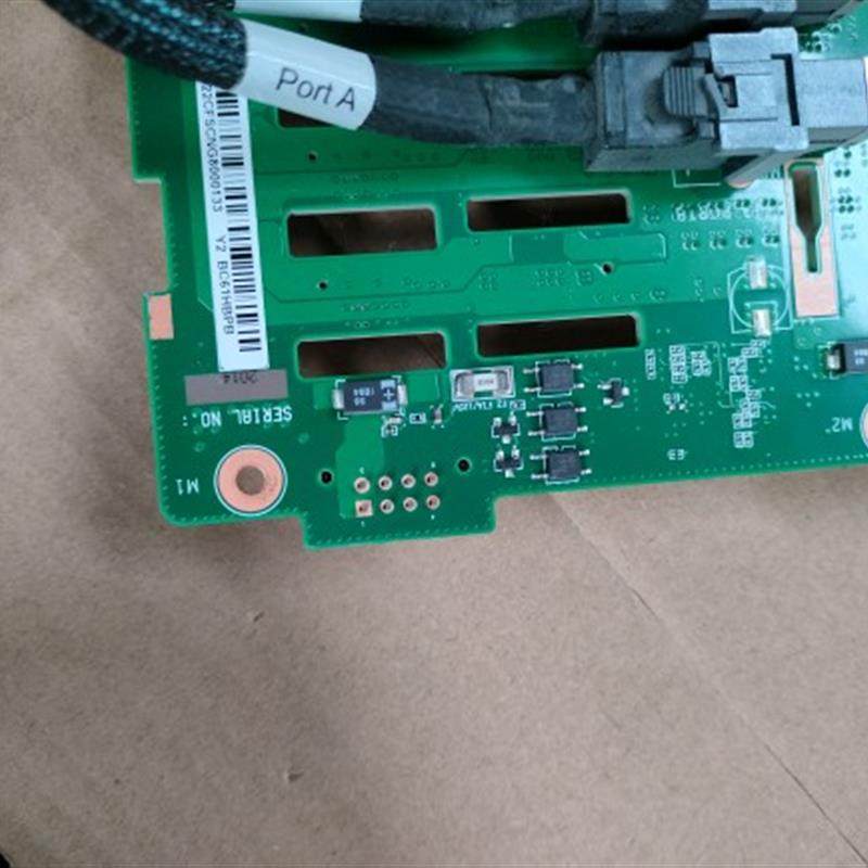 RH5885HV3服务器 8盘位背板 BC61HBPB