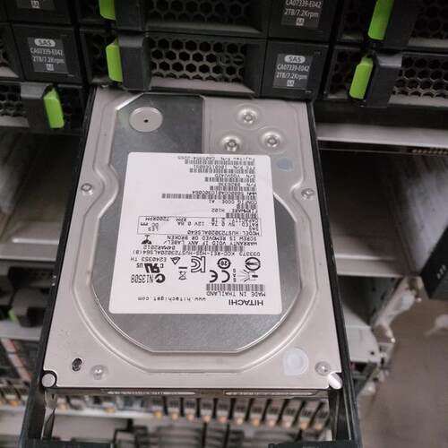 赛门铁克一体机硬盘日立HUS723020ALS640 2TB SAS 带托架