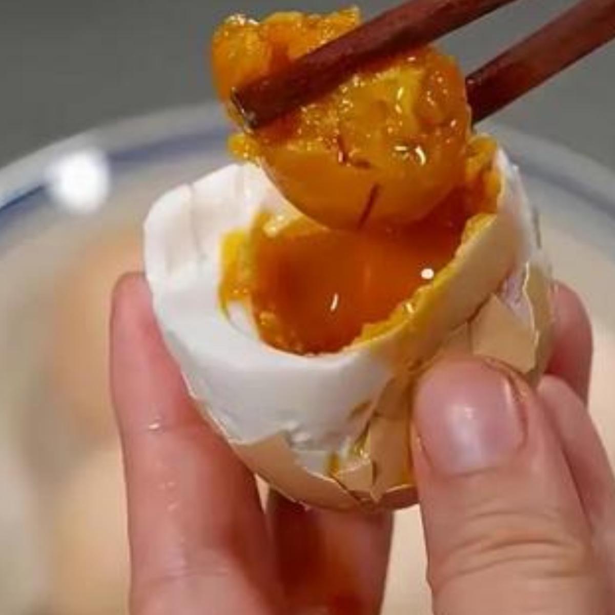 正宗流油盐水腌制咸鸡蛋咸淡适中熟鸡蛋即食下饭咸鸡蛋美味咸香