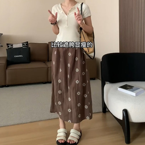 中长刺绣精致梨型遮胯裙