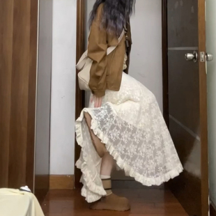 梨型伯克利裙子 流行风格 不规则蕾丝重工长裙白色半身裙大码 女春季