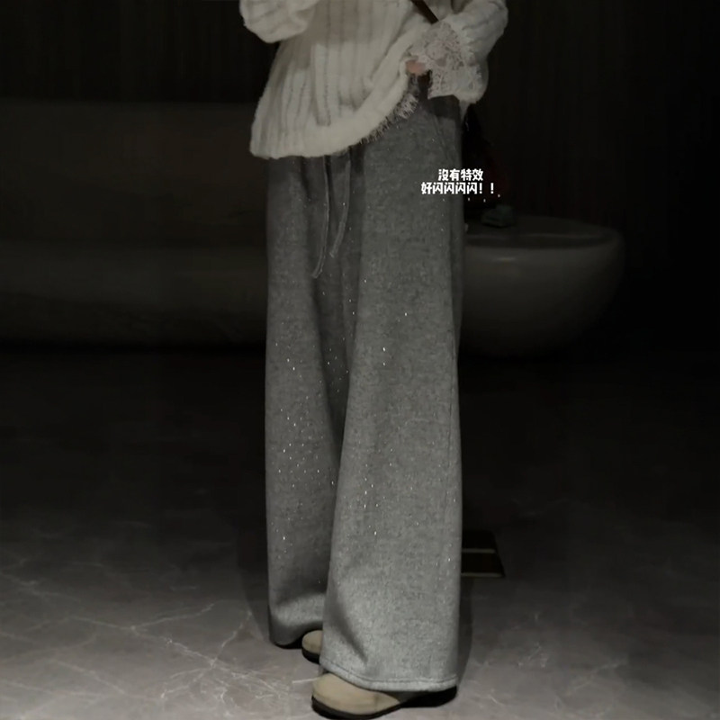 敲闪的烫钻毛呢阔腿裤！好好看～