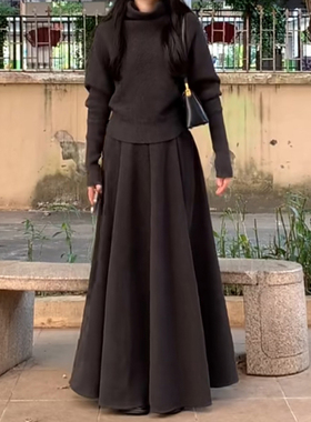 黑色百褶梨形伯克利半裙女大码显瘦超好看冬装半身裙女2025新款潮