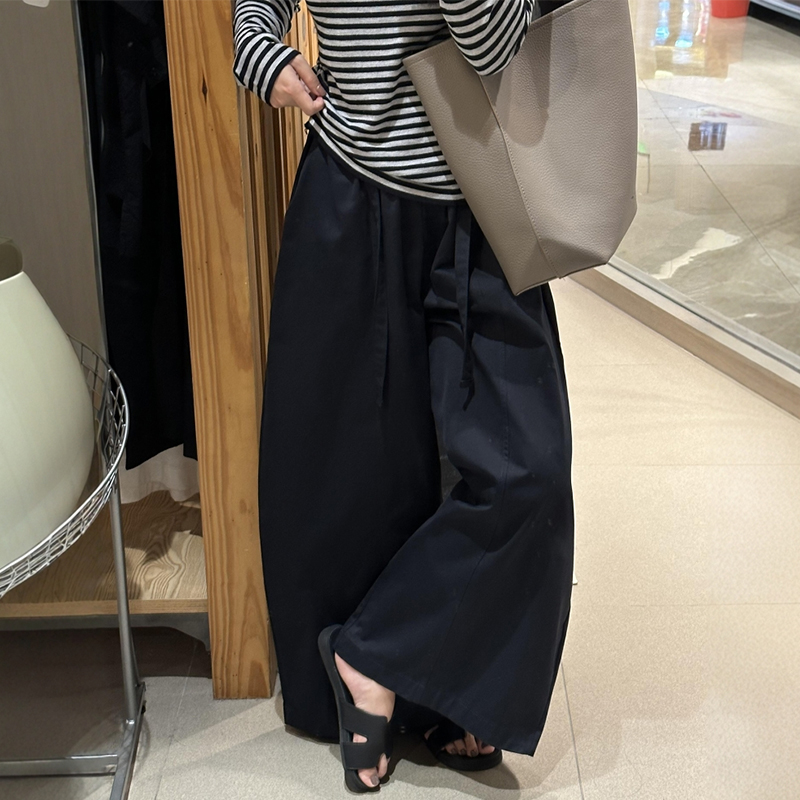 只有裤型没有腿型的弯刀裤啊！