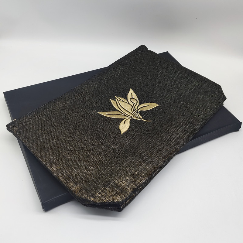 柜台赠品大容量化妆包刺绣五月花