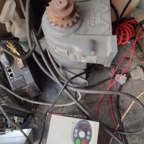 东芝VFS11-4037PL-WN，4.0KW