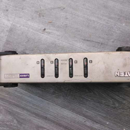 ATEN宏正CS84U切换器 VGA切换器 USB共享