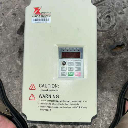 220v富菱变频器3.7kw（DZB200B003.7L2D