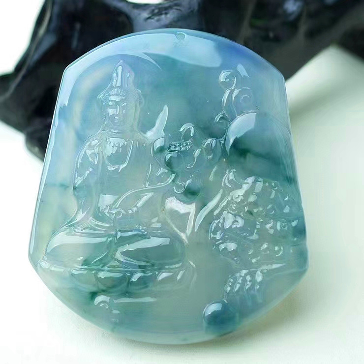 天然缅甸翡翠A货，精美水润，冰种飘花 文殊菩萨吊坠