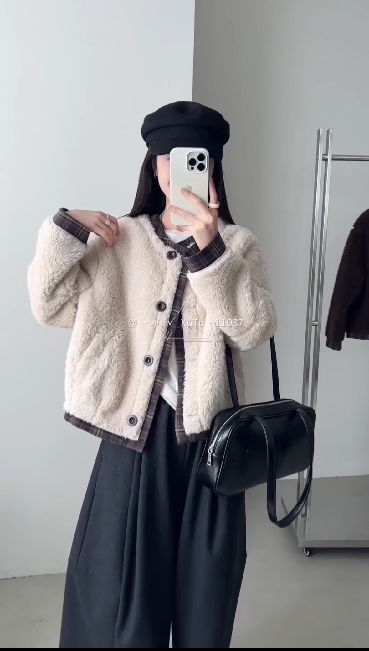 2025韩系絮图小香风羊羔毛外套女冬加厚短款格子拼接皮毛一体上衣