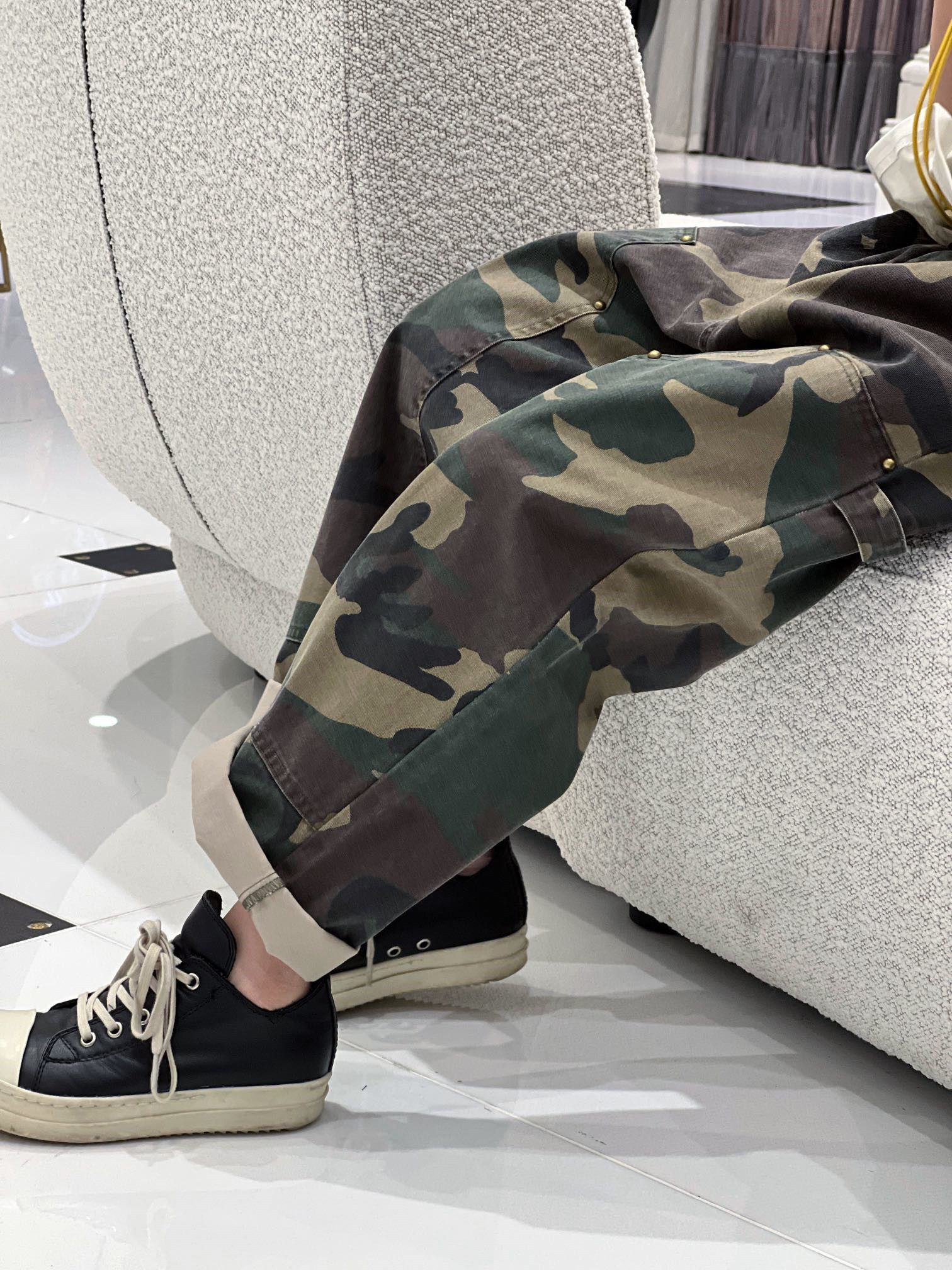 24春夏童装美式直筒迷彩伐木裤高街直筒显高工装裤型四季穿搭立体