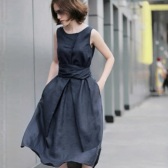 纯亚麻质极简风背心收腰连衣裙