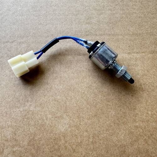 适用于斯威X7离合器开关