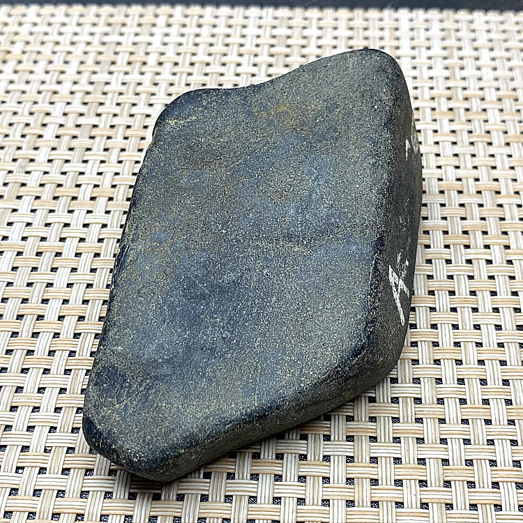 老坑格应角黑乌砂天然缅甸翡翠原石腊皮壳起脱沙冰晴底色牌子挂件