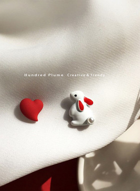 S925银针 韩国东大门小白兔爱心耳钉 童趣可爱甜美少女不对称耳夹