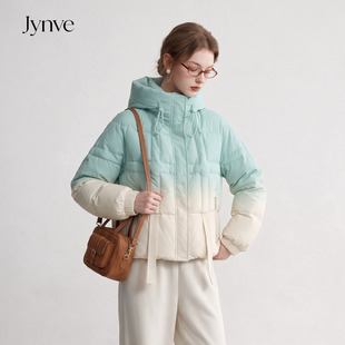 Jynve 薄荷绿渐变色短款羽绒服女2026冬季巨好看连帽保暖加厚外套