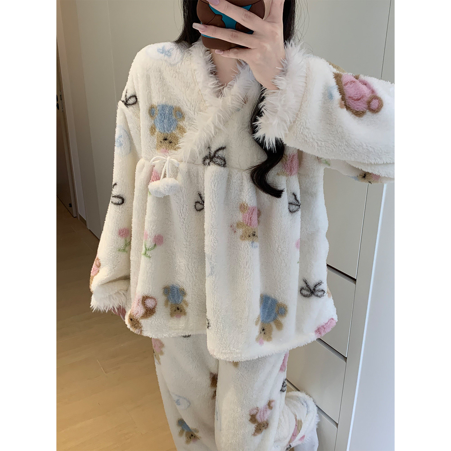 可爱小熊珊瑚绒睡衣女秋冬季加绒