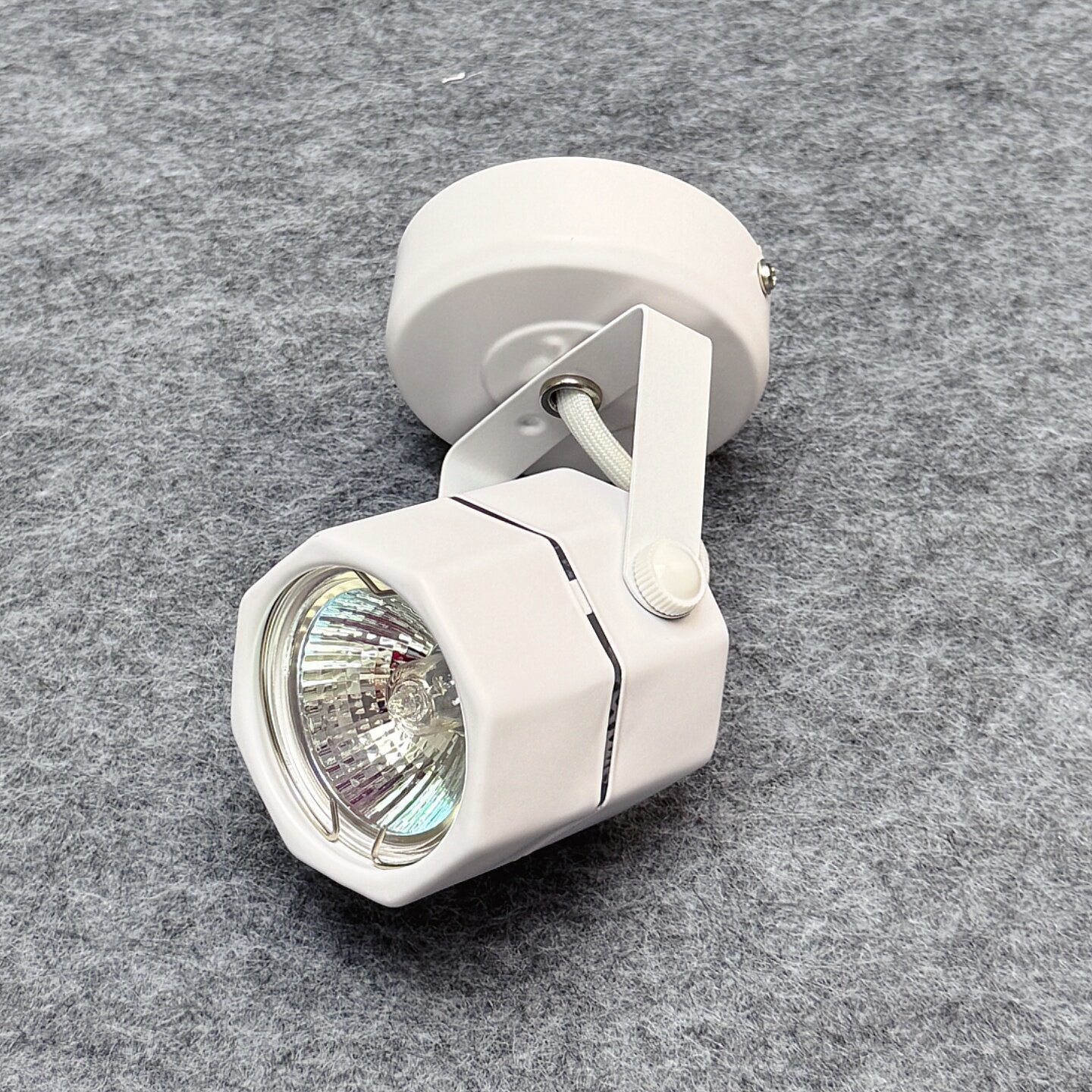 LED八角射灯卤素射灯12V/220V50WMR16石英灯吸顶坐式灯迷你黄光灯