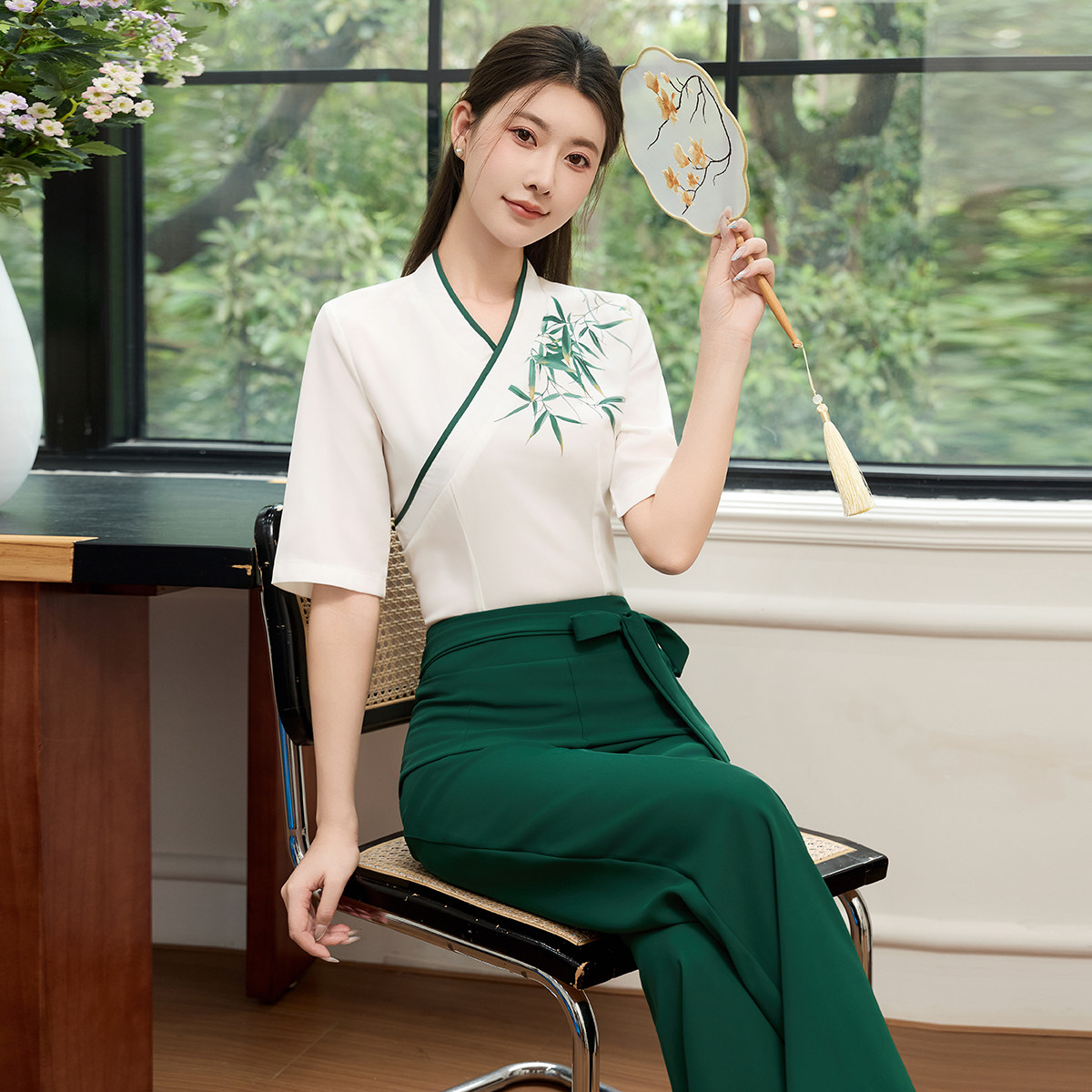 新款美容院工作服女高端气质套装