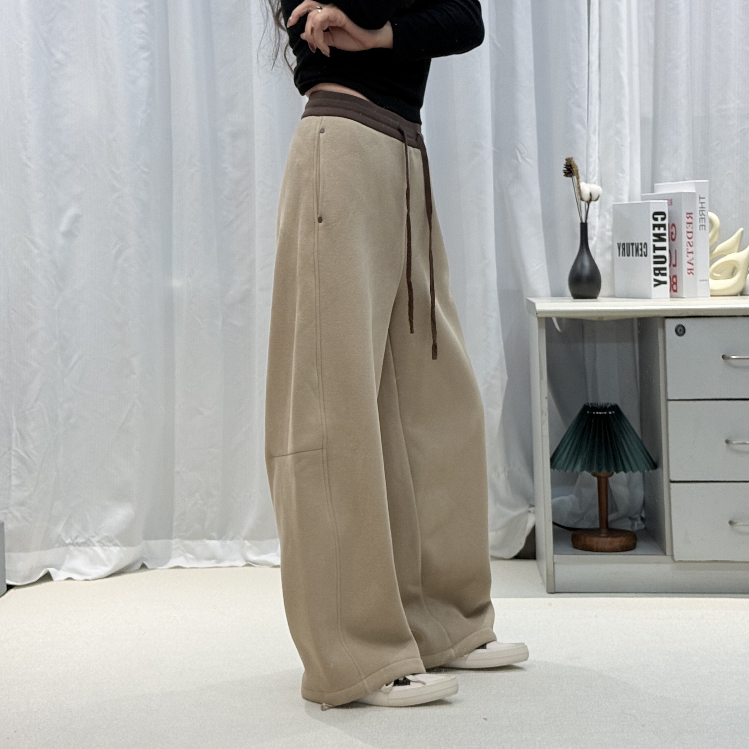 ZW 6016冬季加绒2025新品抽绳松紧腰纯色卫裤阔腿弯刀白搭长裤女B,女装/女士精品,休闲裤,淘宝优惠券,粉丝福利购,淘宝优惠卷