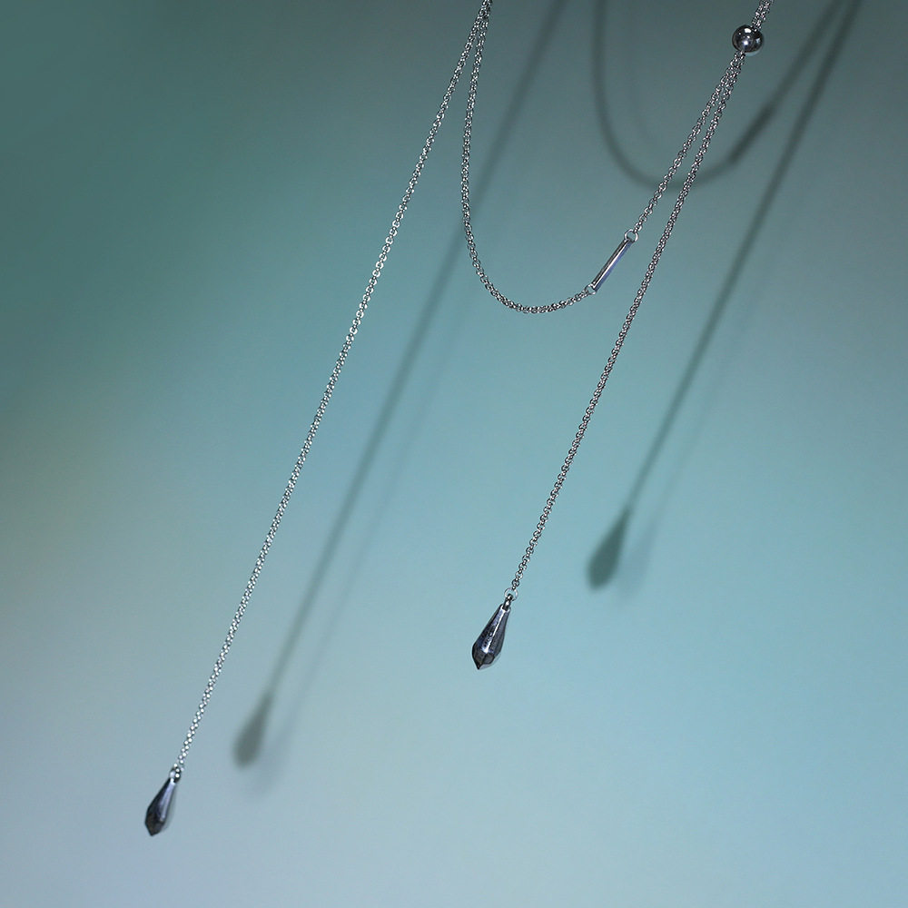 XL611 无性别冷淡风赛博朋克长款毛衣链宝石锥字母项链钛钢不锈钢