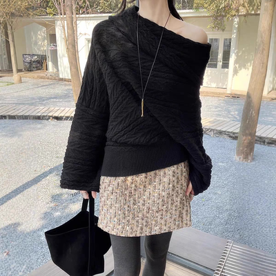 GRACETINA HOO｜法式小众设计感通勤｜绞花不规则斜肩毛衣女秋冬