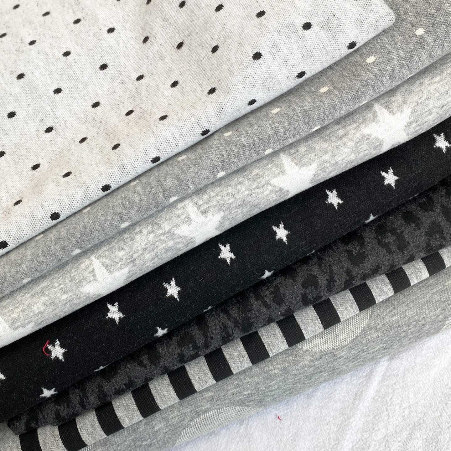 星星波点针织布料弹力软糯手工Diy韩系ins条纹沙发布服装家纺面料
