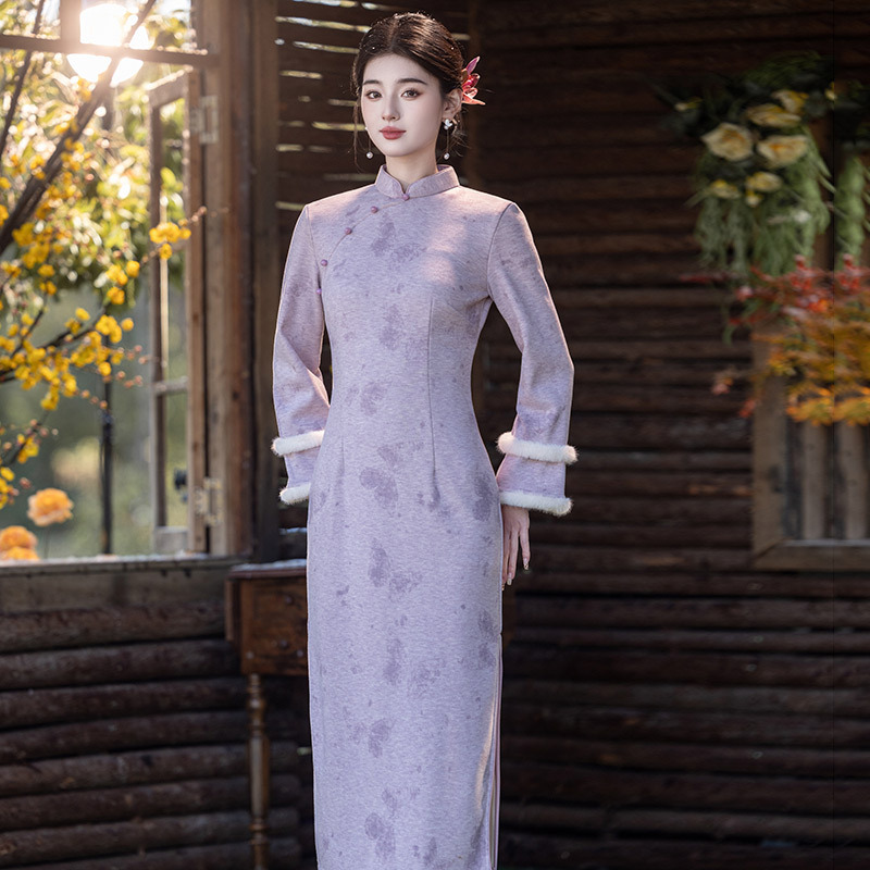 紫色国风中式长款加绒长袖旗袍改良2025新款年轻款女复古修身秋冬