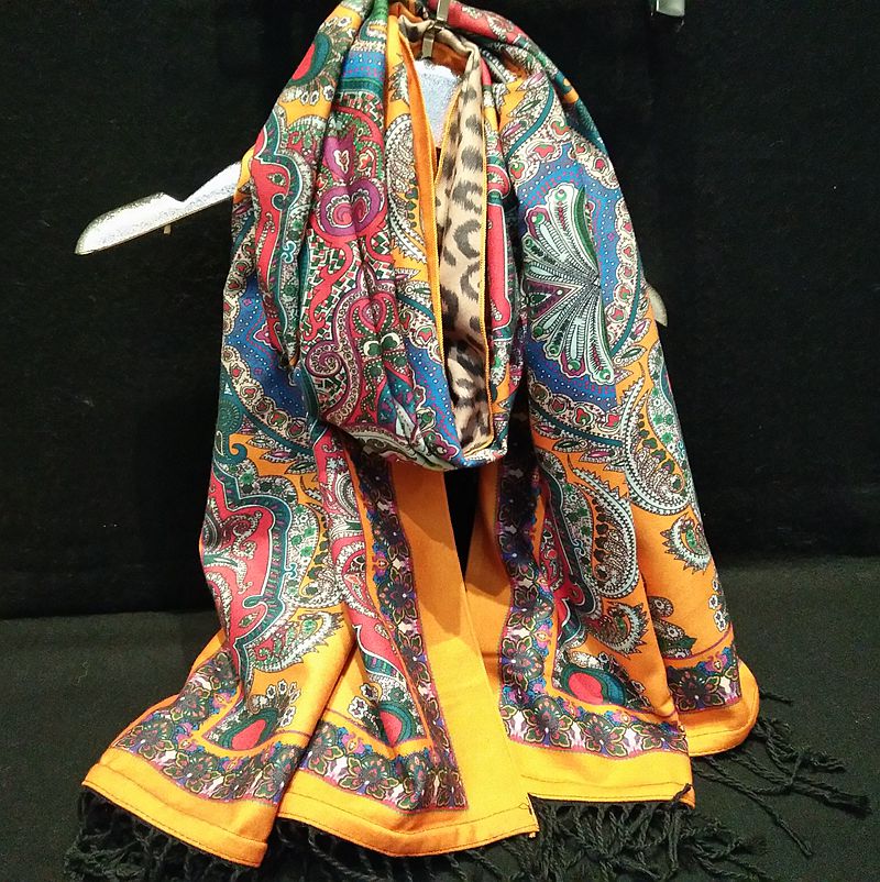 新疆尼泊尔印度旅游两用保暖披肩