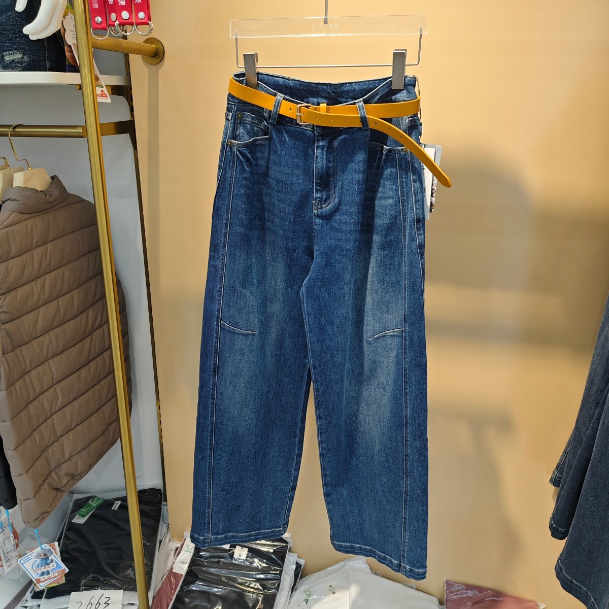 歌迪恋8207秋冬新款2026高腰单棉弯刀牛仔裤女显瘦垂感阔腿直筒裤图片