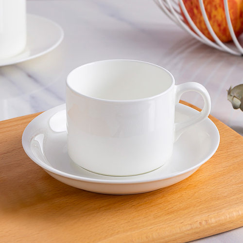 纯白无暇 健康环保 高温烧制 送不锈钢勺