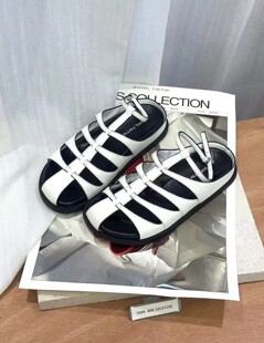 SGIRLTWTW女鞋2026年新复古镂空罗马凉鞋 夏季女士外穿鱼骨洞洞鞋