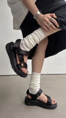 SGIRLTWTW女鞋2026新小个子增高镂空罗马凉鞋 夏季外穿露趾洞洞鞋