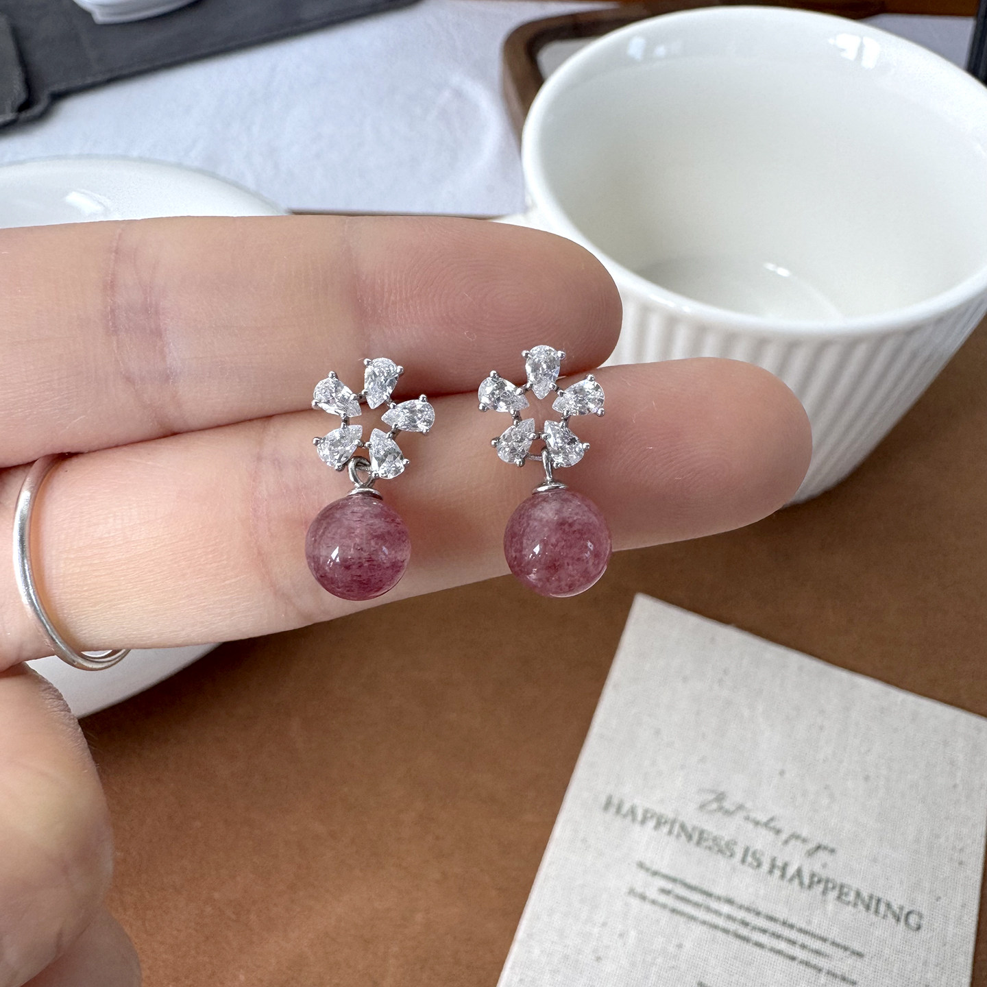 s925纯银韩版ins风草莓晶花朵女款耳钉