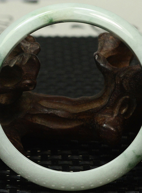 天然A货翡翠 糯种细腻飘绿花58.5mm玉镯圆镯 四会玉器手镯8085