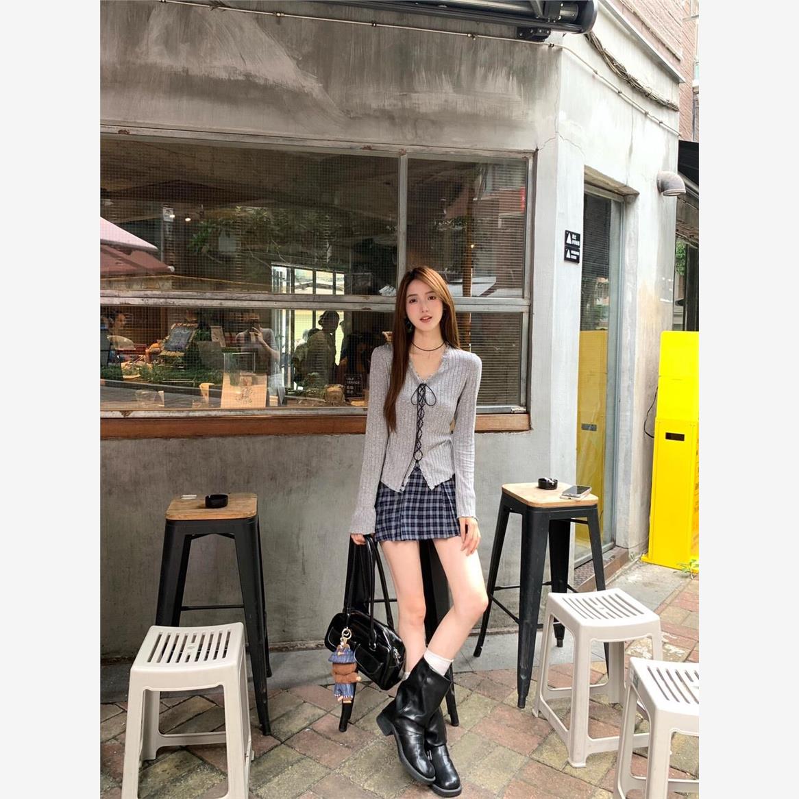 韩版氛围感温柔薄款羊毛针织开衫女2025秋新款气质巨好看长袖外套