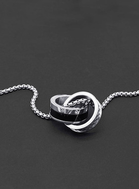 镶钻双环项链男潮设计感小众高级百搭高街配饰嘻哈钛钢挂坠锁骨链