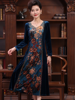 碧阳长袖绣花丝绒高贵连衣裙